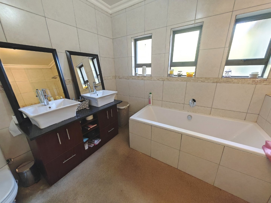 4 Bedroom Property for Sale in Bayswater Free State